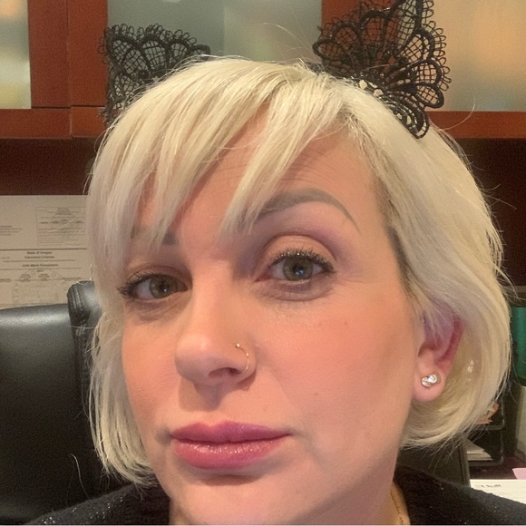 Meet your Posher, Julie - Picture 9 of 14